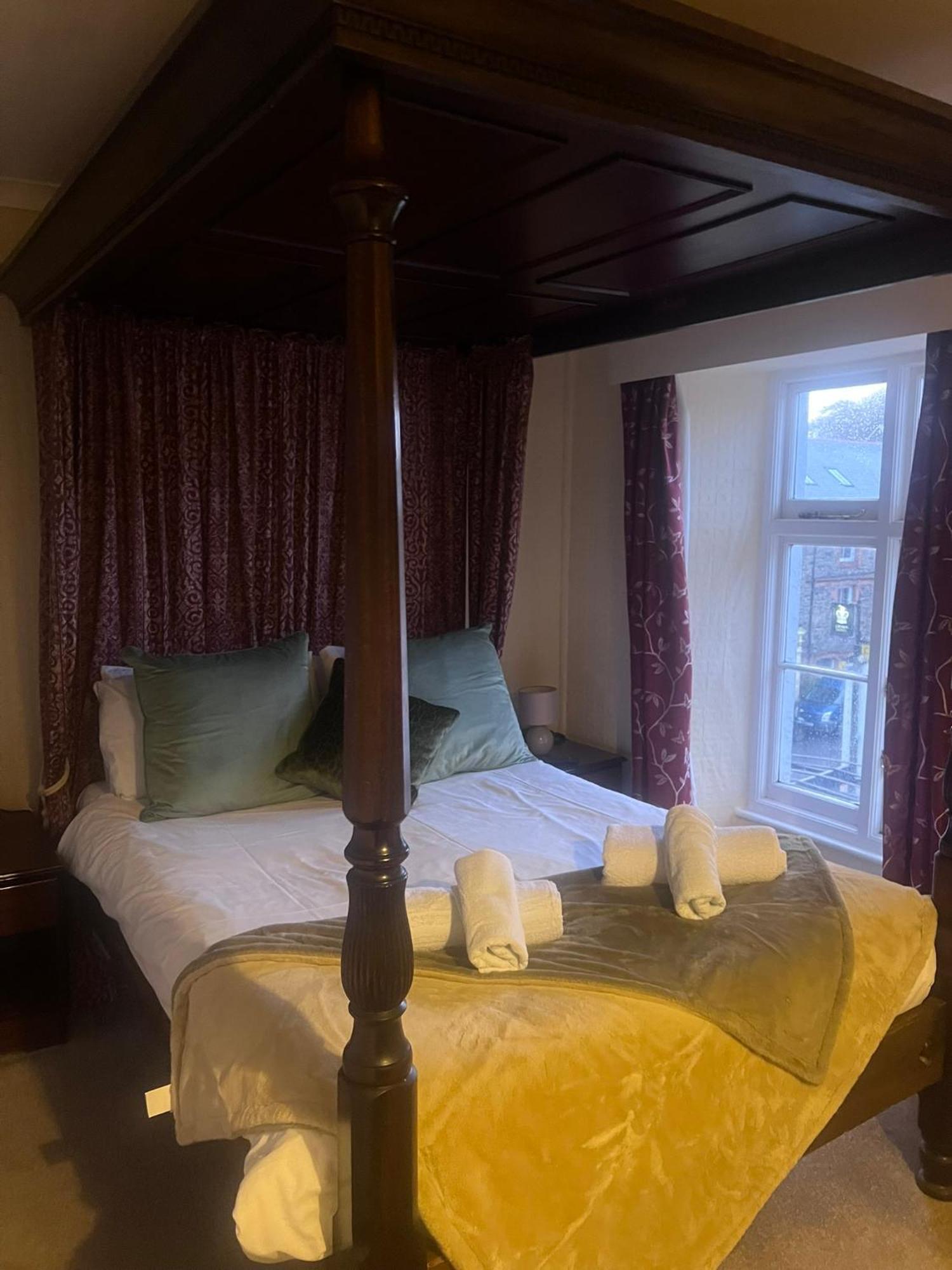 The Crown Hotel Lynton Exterior foto